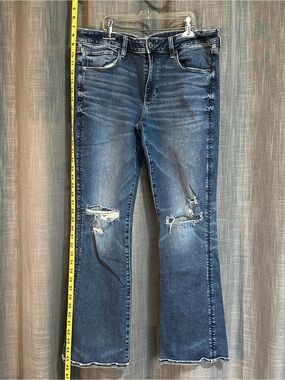 Classic Distressed Women's Jeans in Dark Blue